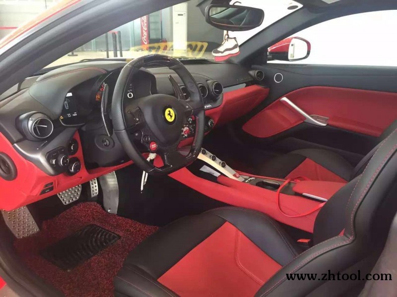 Ferrari F12ȥȽϺã߶˶ܳ